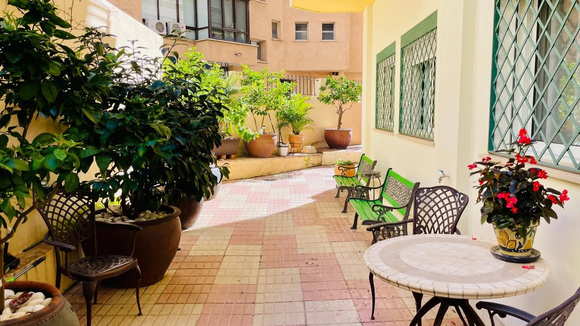 La Pimentera Central Apartments - Con Patio Privado Marbella Spain