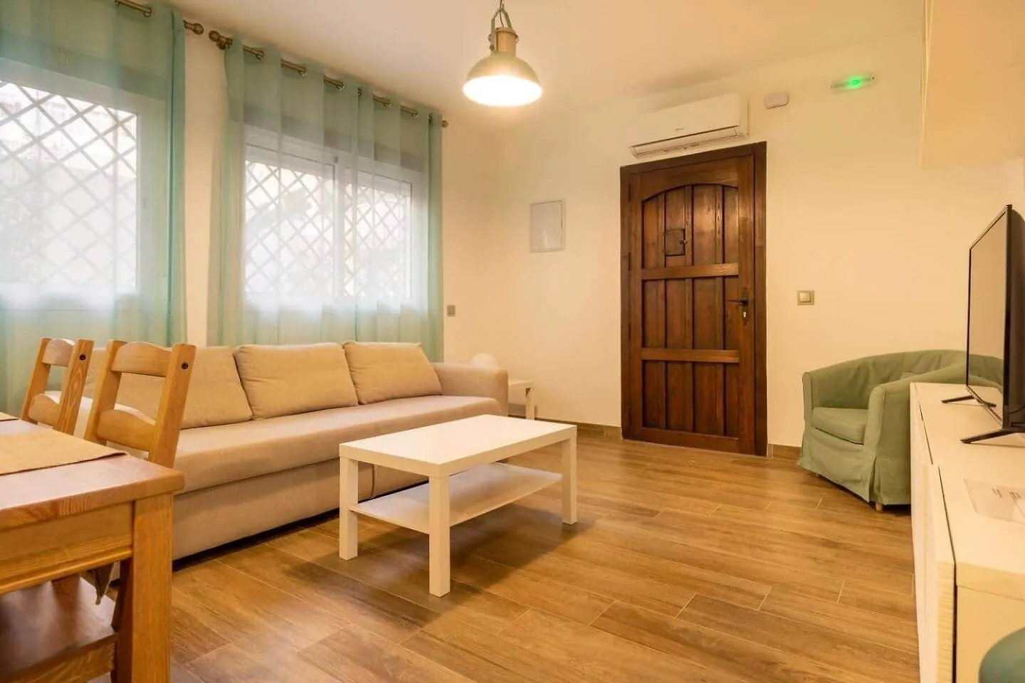 La Pimentera Central Apartments - Con Patio Privado Marbella Spain