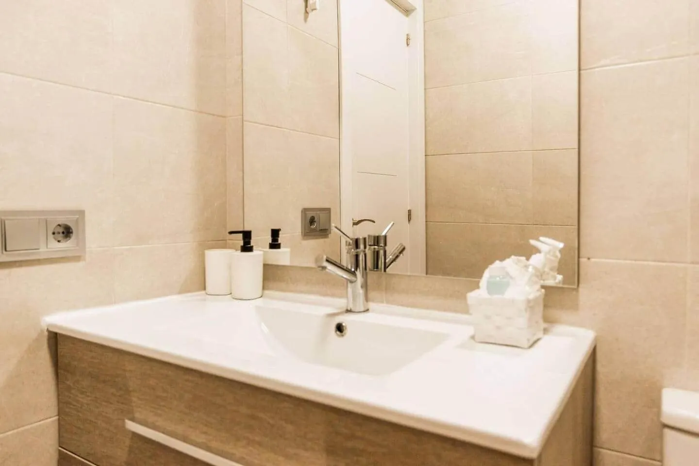 La Pimentera Central Apartments - Con Patio Privado Marbella Spain